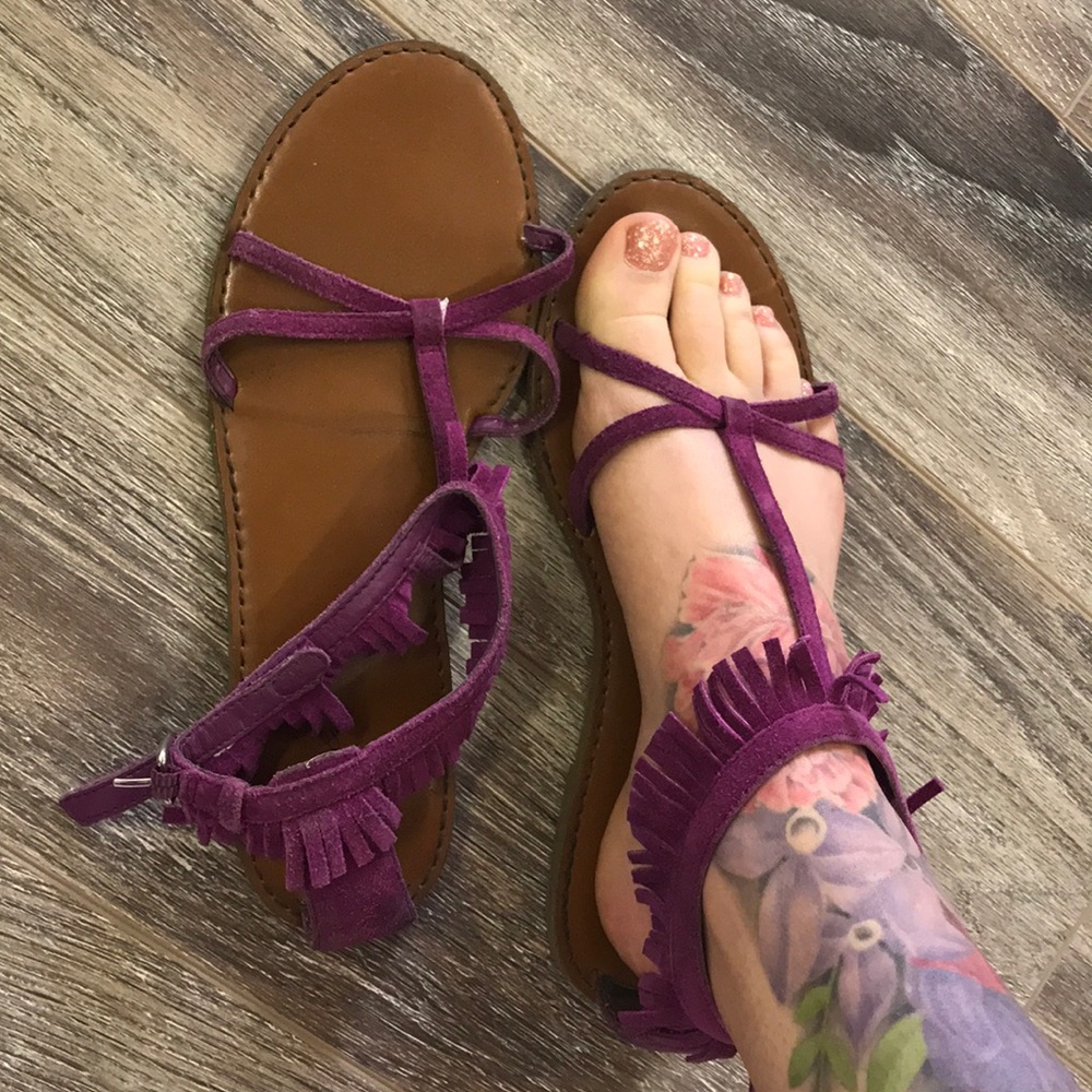 American Eagle sandals